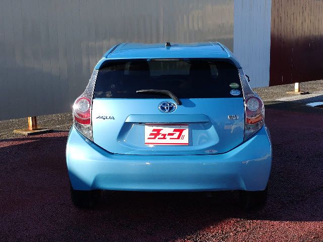 Toyota AQUA 2014-03 196249-17