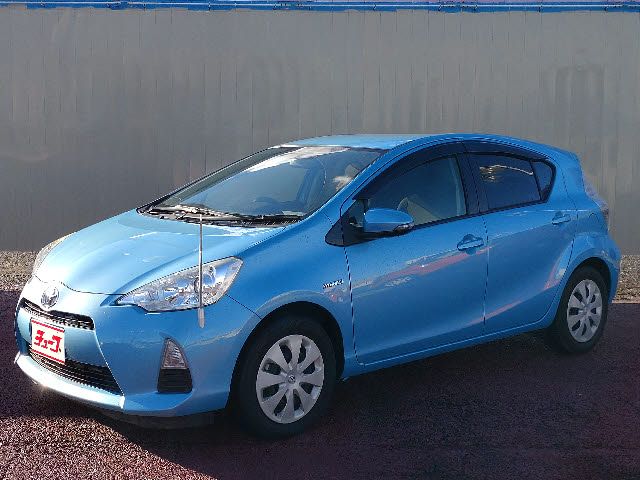 Toyota AQUA 2014-03 196249-0