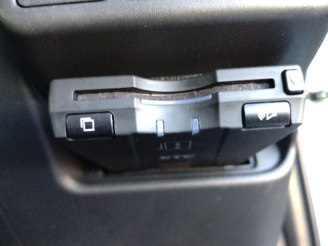 Toyota AQUA 2014-03 196249-11