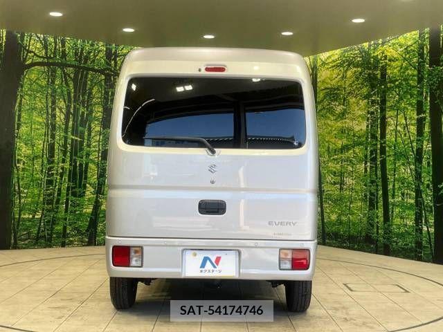 Suzuki EVERY 2022-12 297520-15