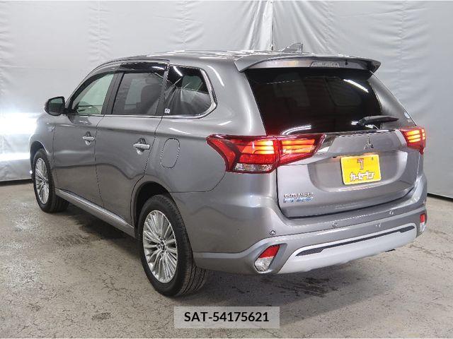 Mitsubishi OUTLANDER PHEV 2019-08 281126-1