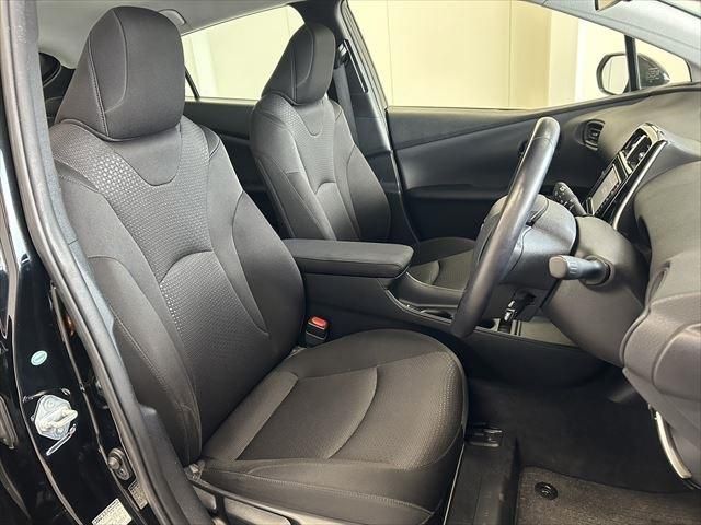 Toyota PRIUS 2019-08 9074-17