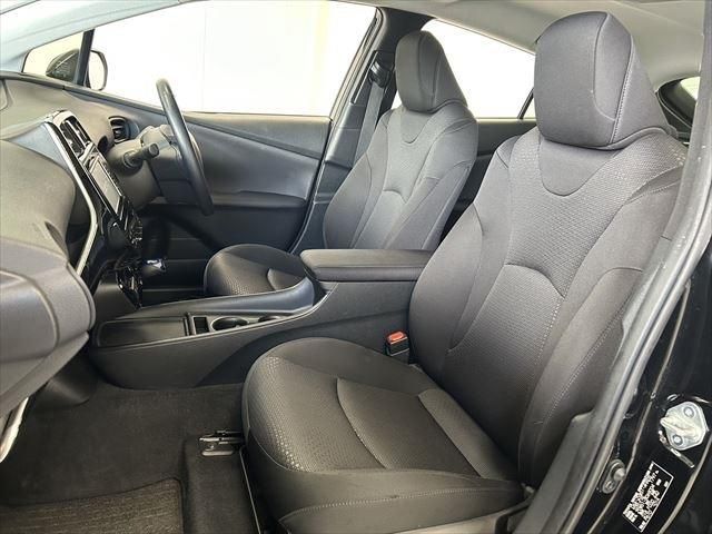 Toyota PRIUS 2019-08 9074-19