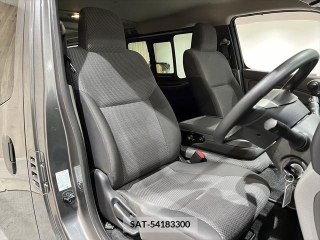Nissan NV350 Caravan 2018-12 241117-17