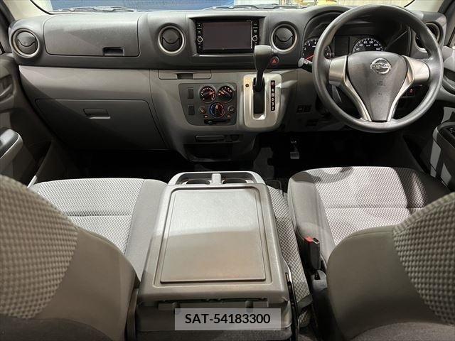 Nissan NV350 Caravan 2018-12 241117-16