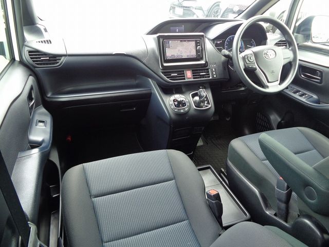 Toyota NOAH HYBRID 2016-08 27300-10
