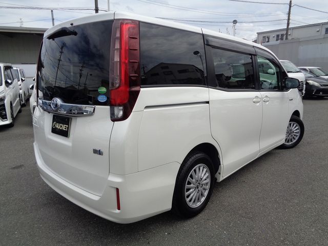 Toyota NOAH HYBRID 2016-08 27300-2