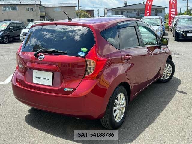 Nissan NOTE 2014-04 302346-1