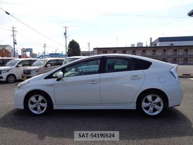Toyota PRIUS 2009-06 386070-18