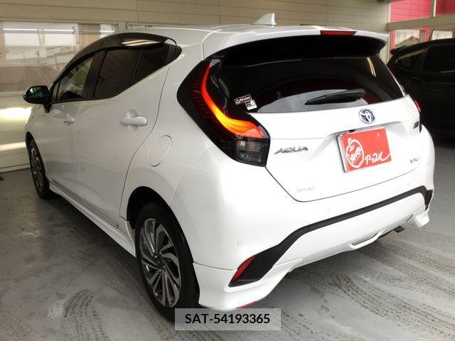 Toyota AQUA 2021-09 205485-6