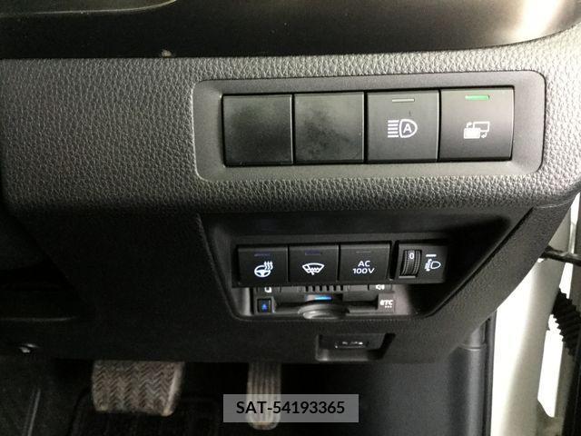 Toyota AQUA 2021-09 205485-10