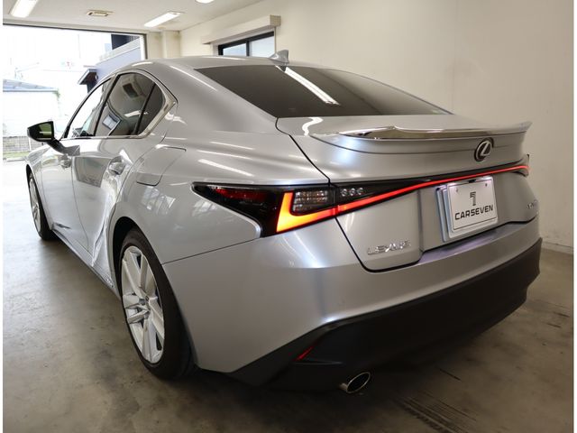 Lexus IS 2020-12 23825-26