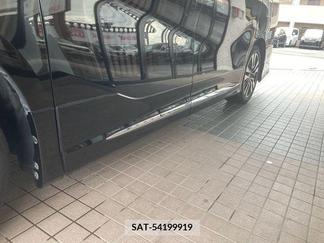 Toyota ALPHARD 2020-12 207703-9