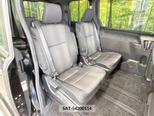 Toyota VOXY 2019-11 289114-9