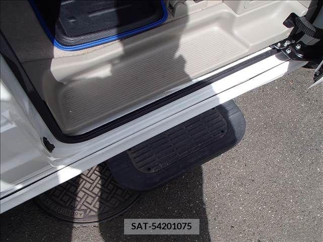 Suzuki EVERY WAGON 2017-01 216000-18