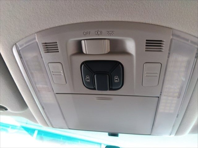 Toyota VELLFIRE 2008-09 195660-19