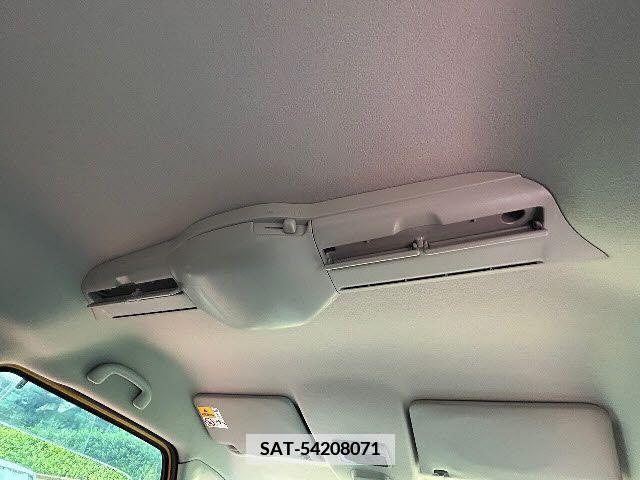 Suzuki SPACIA 2019-06 335552-24