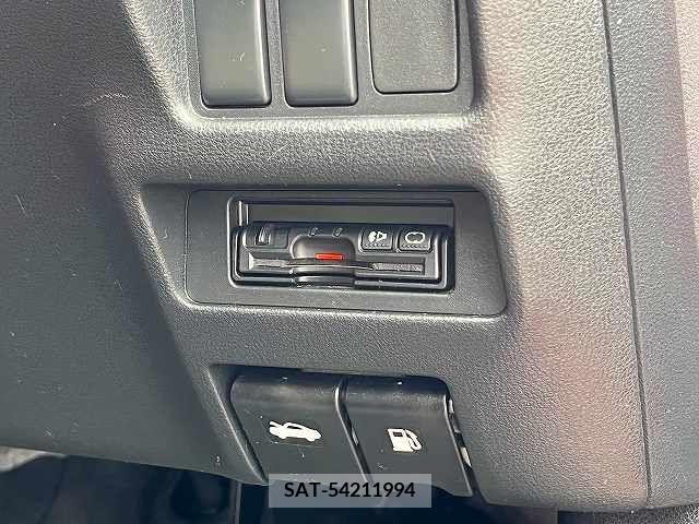 Nissan JUKE 2012-03 396994-11