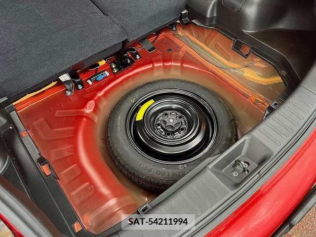 Nissan JUKE 2012-03 396994-24