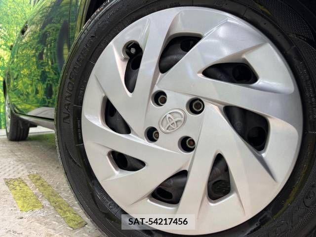 Toyota AQUA 2012-06 336148-11