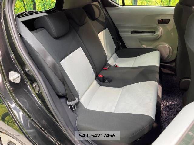 Toyota AQUA 2012-06 336148-7