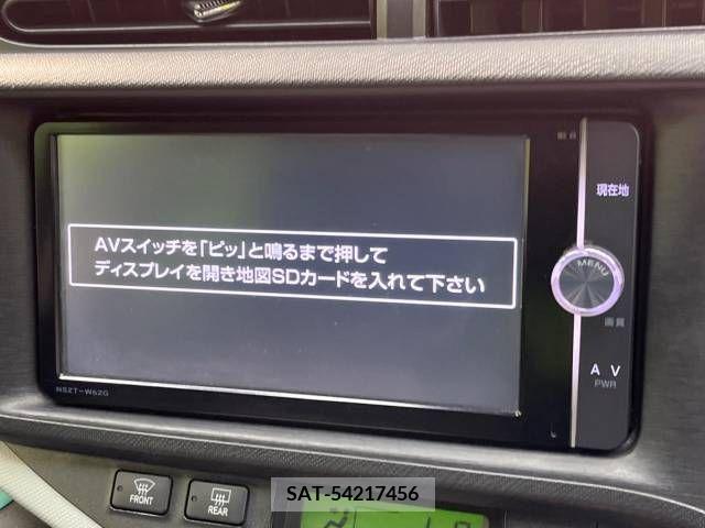 Toyota AQUA 2012-06 336148-2