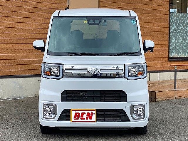 Toyota Pixis Mega 2022-03 15773-24