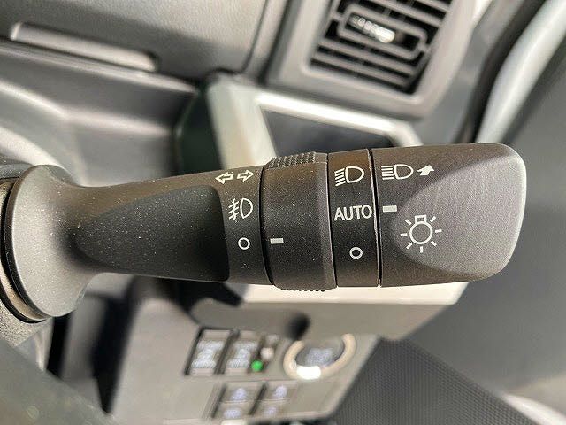 Toyota Pixis Mega 2022-03 15773-22