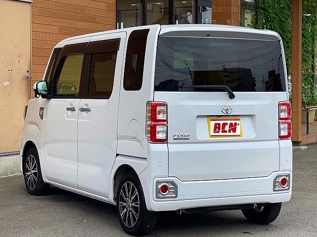 Toyota Pixis Mega 2022-03 15773-8