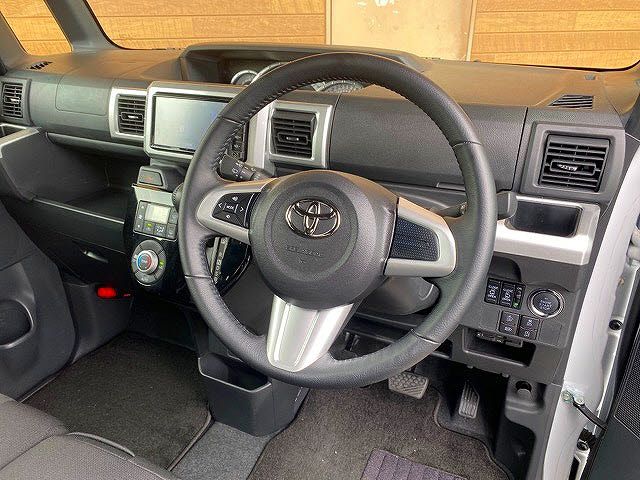 Toyota Pixis Mega 2022-03 15773-15