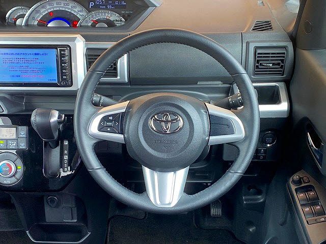 Toyota Pixis Mega 2022-03 15773-13