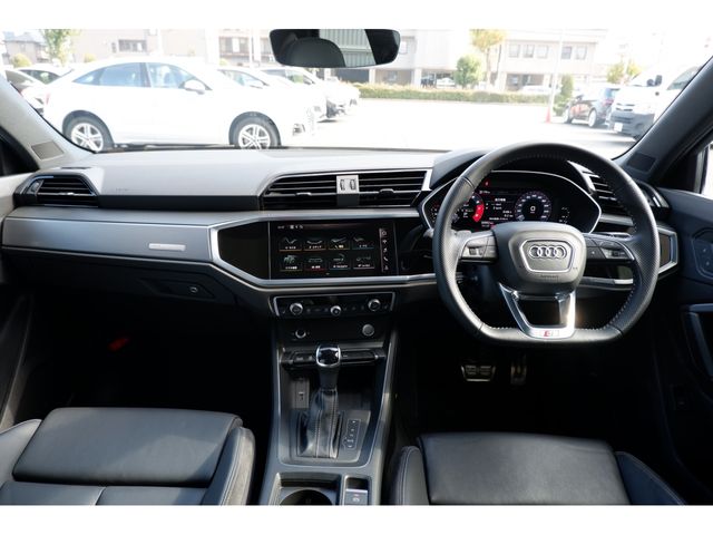 Audi Q3 2020-09 185403-29