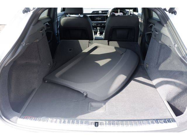 Audi Q3 2020-09 185403-10