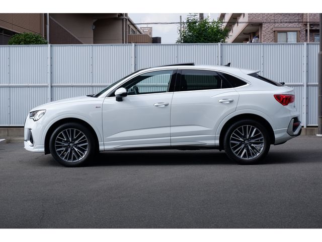 Audi Q3 2020-09 185403-1