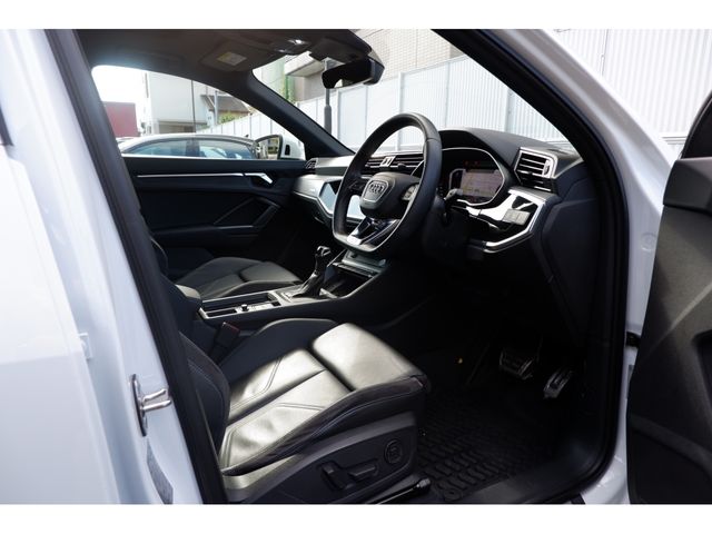 Audi Q3 2020-09 185403-12