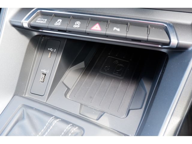 Audi Q3 2020-09 185403-24