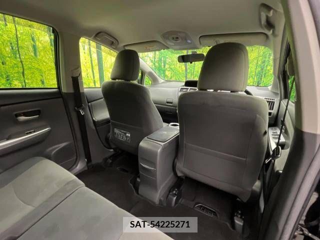 Toyota PRIUS ALPHA 2013-11 255877-9