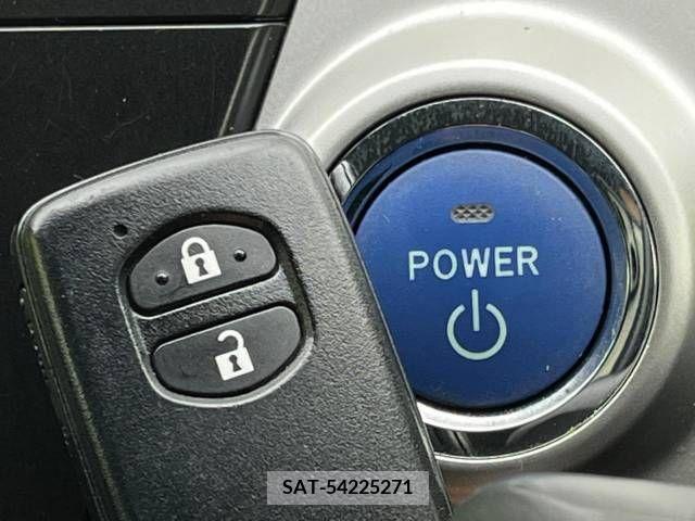 Toyota PRIUS ALPHA 2013-11 255877-4