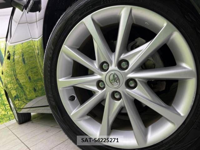 Toyota PRIUS ALPHA 2013-11 255877-13