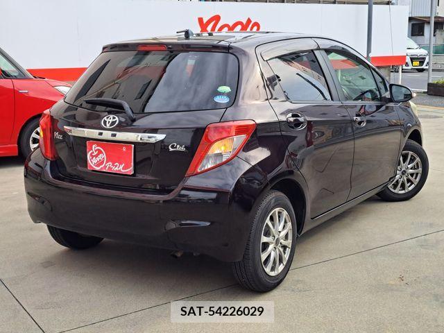 Toyota VITZ 2013-04 288572-1