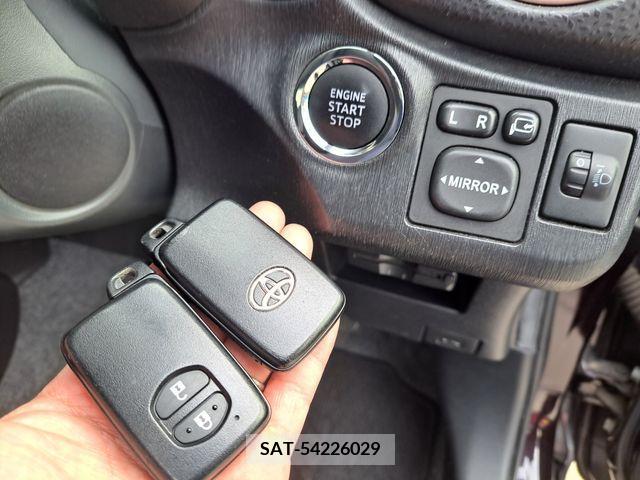 Toyota VITZ 2013-04 288572-4