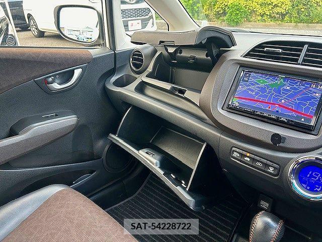 Honda FIT SHUTTLE HYBRID 2014-02 377771-24