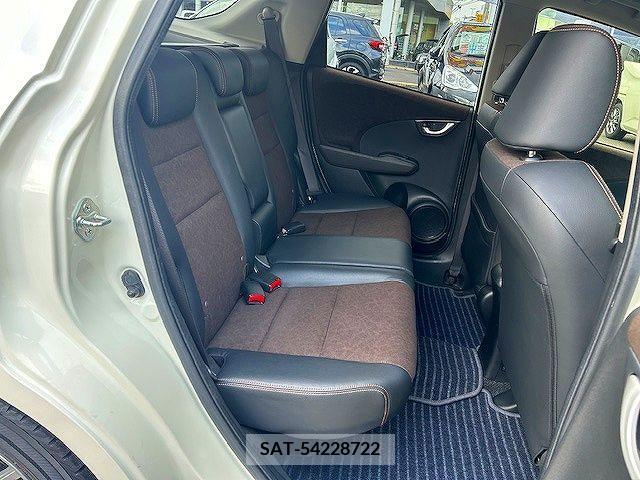 Honda FIT SHUTTLE HYBRID 2014-02 377771-9