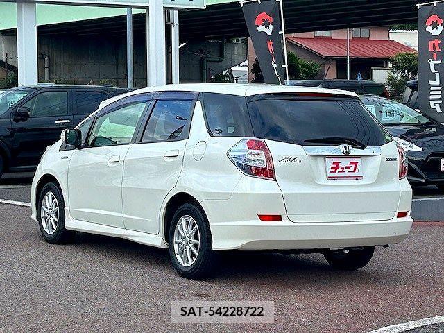 Honda FIT SHUTTLE HYBRID 2014-02 377771-8
