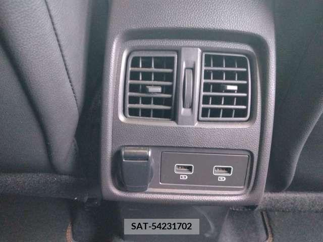 Renault CAPTUR 2021-04 347199-11