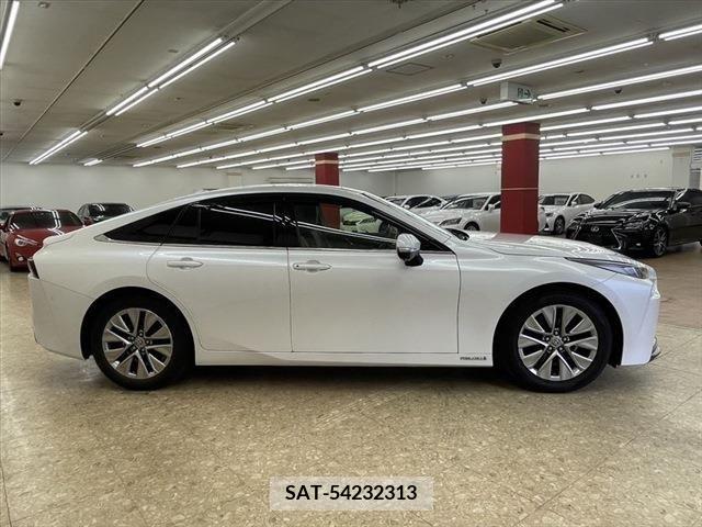 Toyota Mirai 2021-05 379230-3