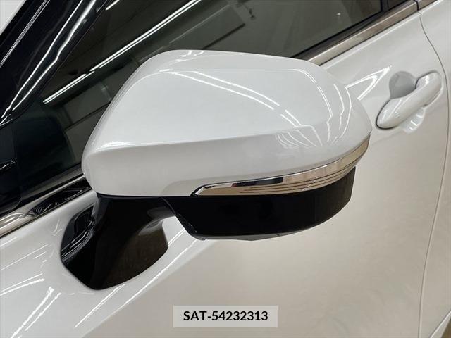 Toyota Mirai 2021-05 379230-10