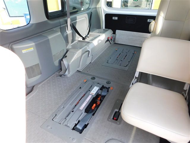 Nissan NV350 Caravan 2018-05 183854-29