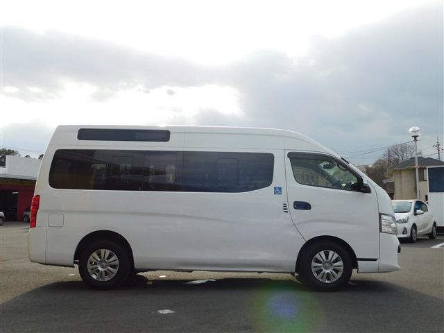 Nissan NV350 Caravan 2018-05 183854-6