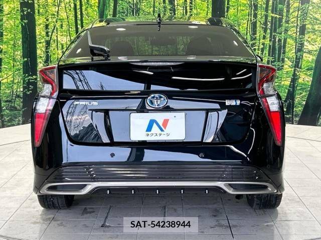 Toyota PRIUS 2017-03 322404-15